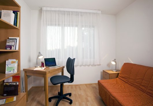 Studio located in Nanterre