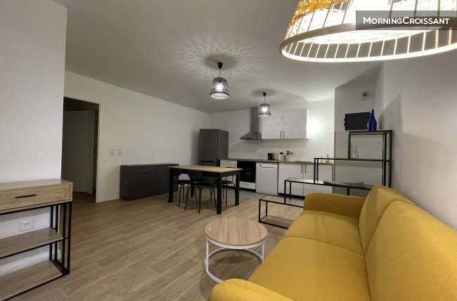 T3 Bagneux metro 5 min walk