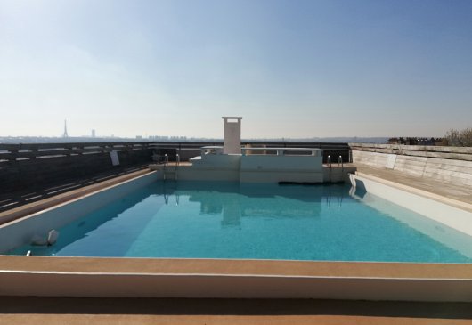 Beautiful studio w/ balcony Puteaux