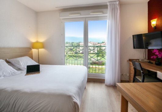 Fully equipped studio