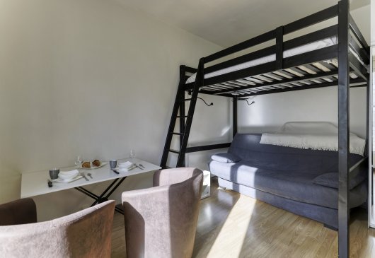 Charming studio in Issy