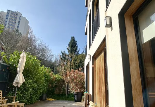 Magnificent town house