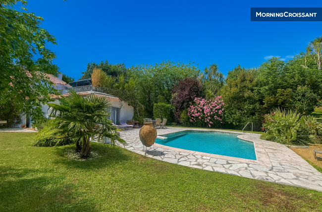 2-room garden and swimming pool