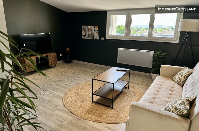 Bright flat - Under roof
