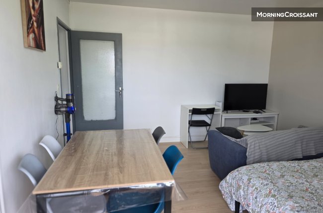 Cosy studio, 5' walk from station