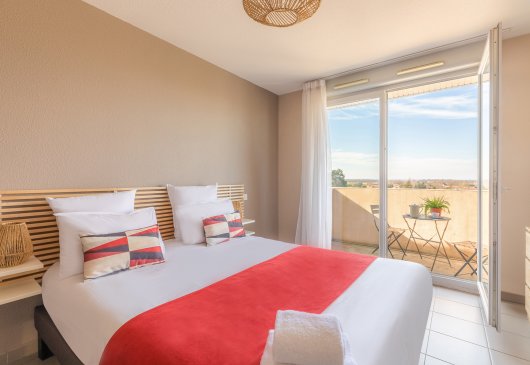 Beautiful studio with hotel service
