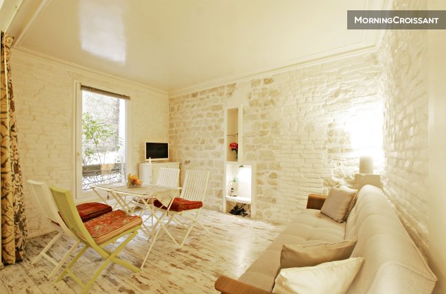 Charming flat in Montmartre