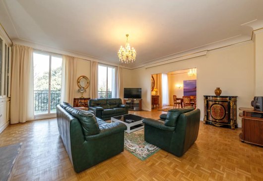 Luxury apartment on Parc Monceau