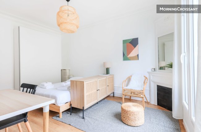 very attractive flat 16th