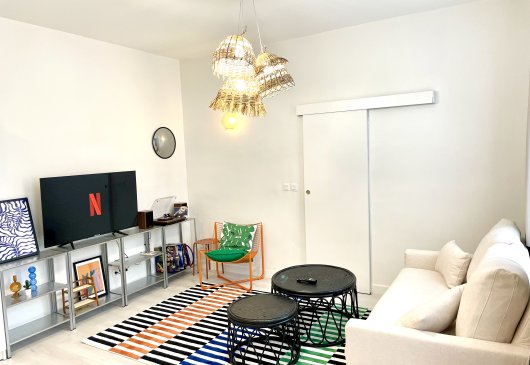 Pop/retro-hyper city centre