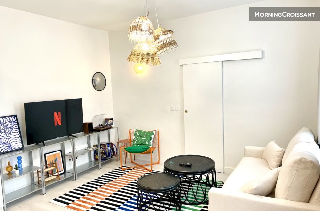 Pop/retro-hyper city centre