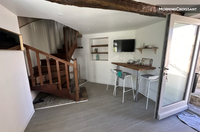 Small house with courtyard