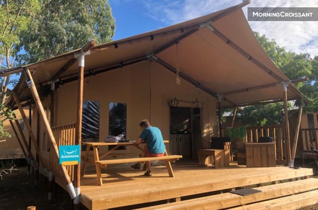 Roofed lodge 2 bedrooms bathroom