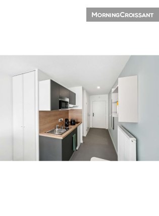 Studio single bed in residence