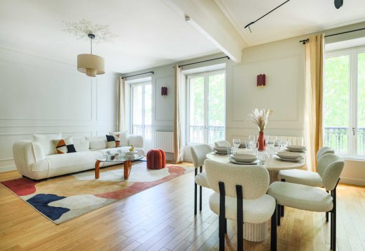 Stylish 2-bedroom flat in Bastille