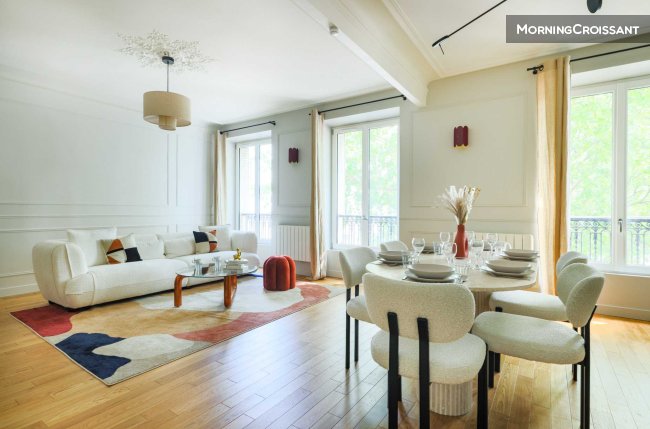 Stylish 2-bedroom flat in Bastille