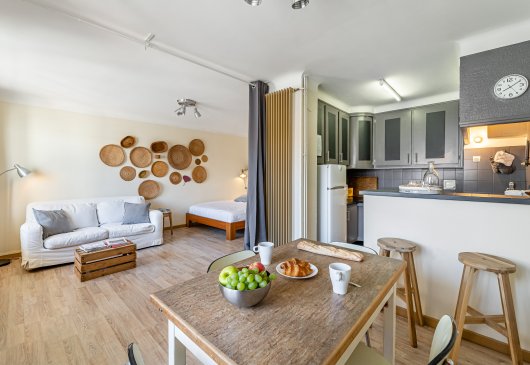 Large, quiet, balcony, beach 50m