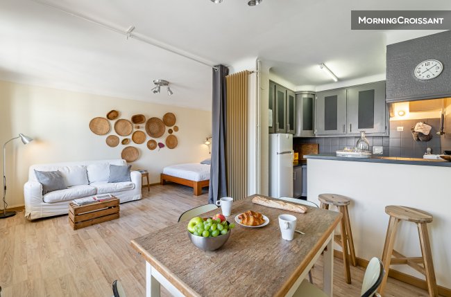 Large, quiet, balcony, beach 50m