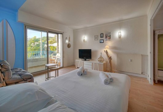 Renovated studio - A/C - Sea view