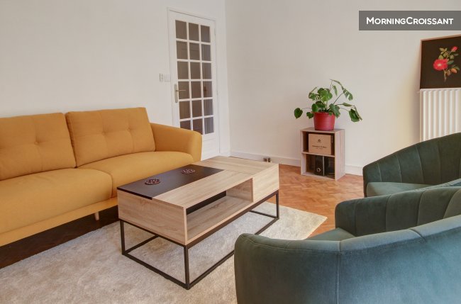 Suite T5 Rennes Gare car park