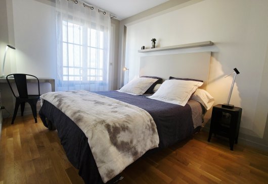 Lyon 1-2 bedrooms, balcony & garage