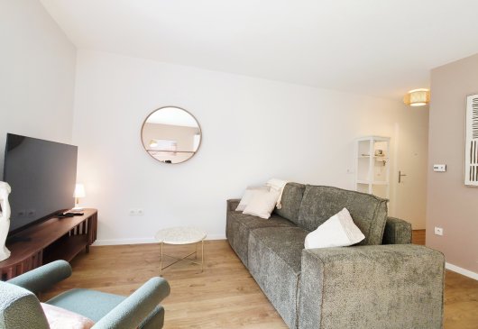 T3 Nord de Lyon - Garden and garage