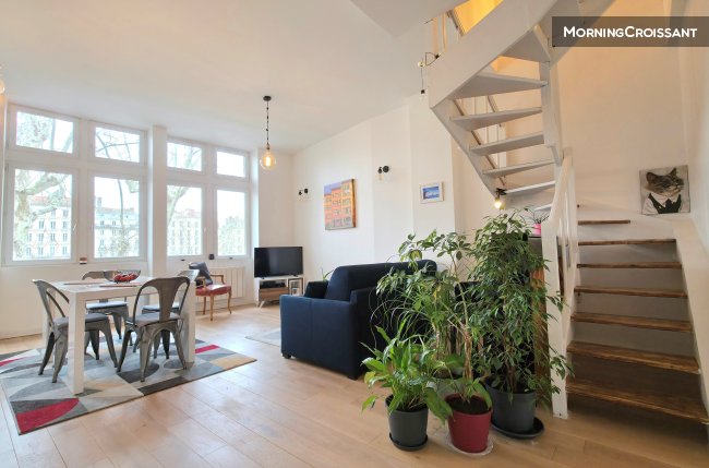 2BR + 2 bathrooms magnificent views