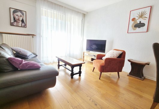 Furnished T4 Parking and Balcony