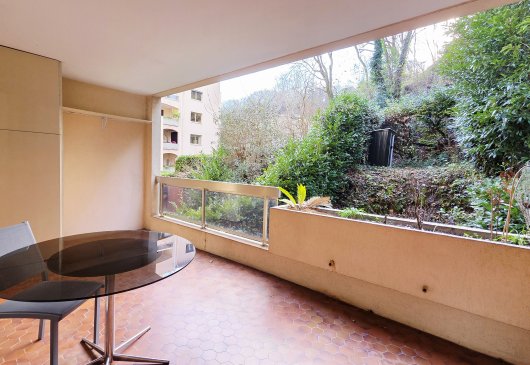 Lyon 4 - Balcony and garage