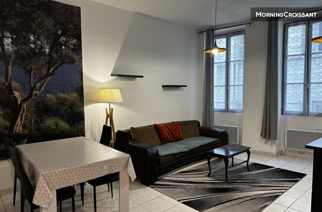 Furnished T2 mobile lease