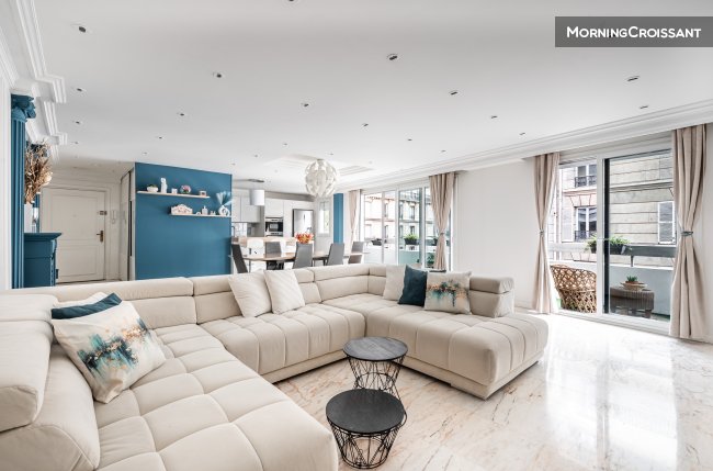 Chic! Near subway, Balcony, Parking