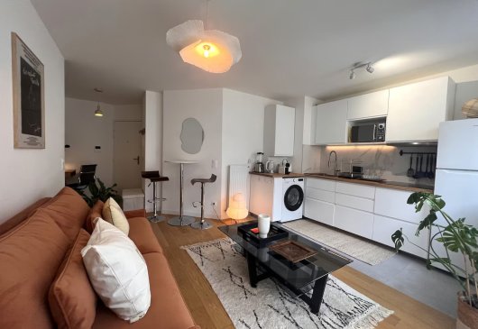 Furnished flat - Suresnes