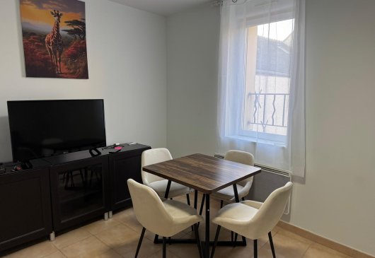 Furnished apartment near ESSEC & CY