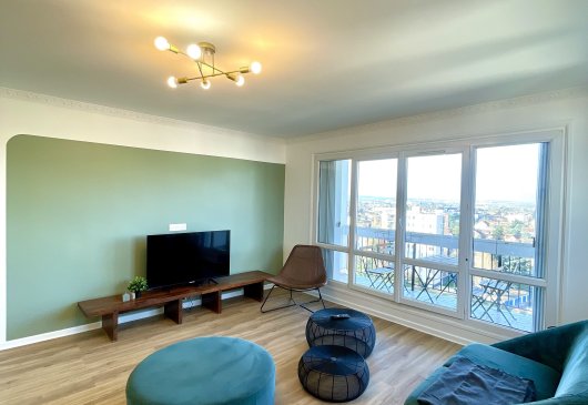 Family 8 persons/Near train station