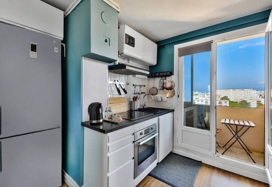 T4, 3bed, meto D 2mn walk, car park