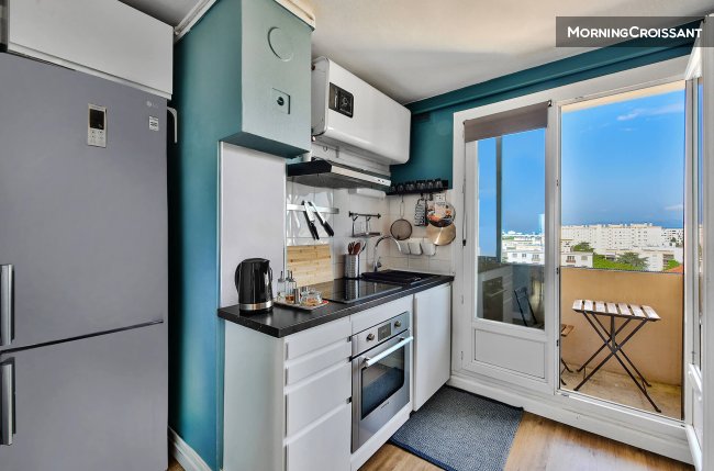 T4, 3bed, meto D 2mn walk, car park