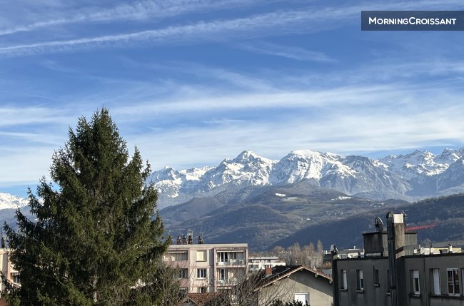 Modern flatshare ideal for students