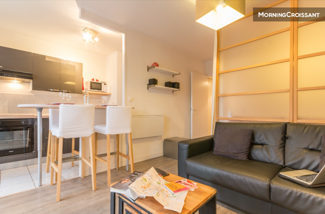 Standing-City Center- with parking