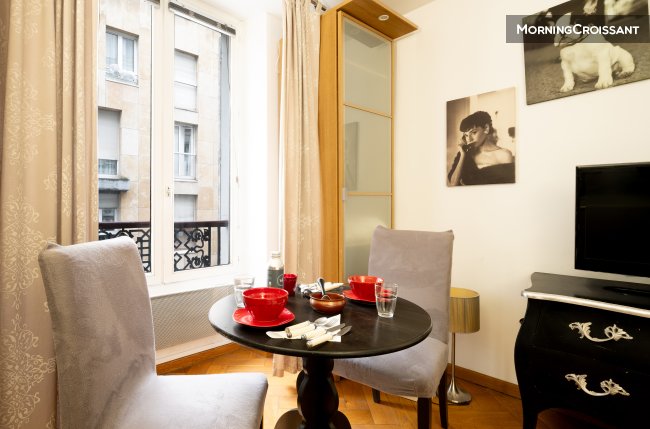 Charming studio in Paris
