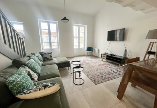 Large flat in the town centre