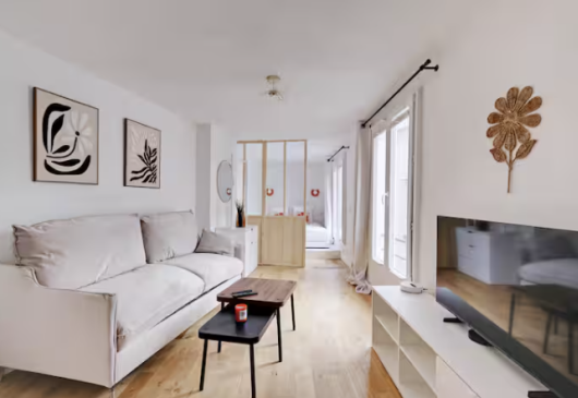 Bright studio in heart of Marais