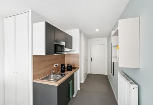 Studio single bed in residence