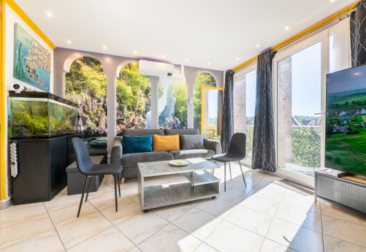 ArtistMemory/High-end accommodation