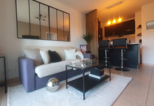 2 rooms with sea view in Nice