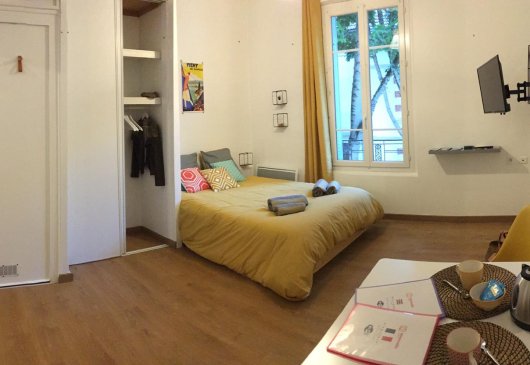 Lovely flat close to the station