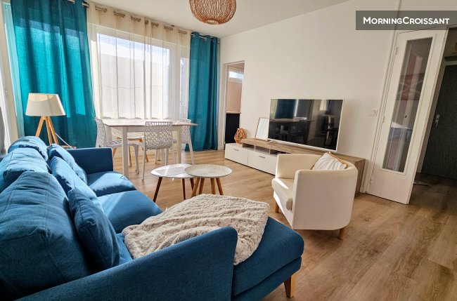 4 bedrooms - balcony - car park