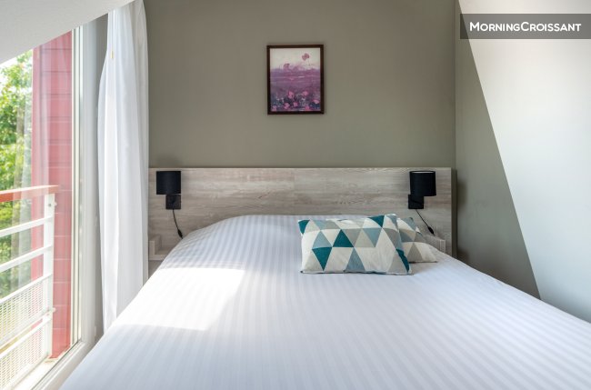 Large 1 bedroom flat