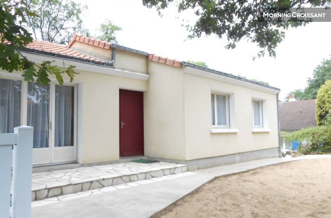 Whole flat in a house