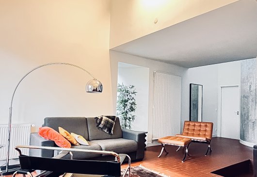 Furnished architect-designed house