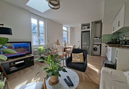 Maisonette with private courtyard